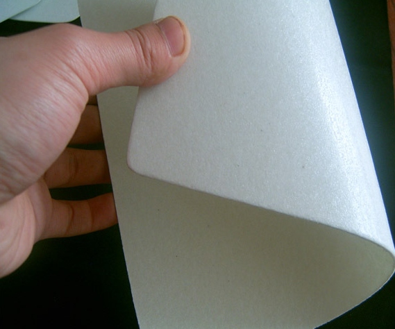 セルフ接着剤のあるケンブレラ