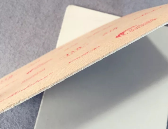 EVAとのペーパーボード